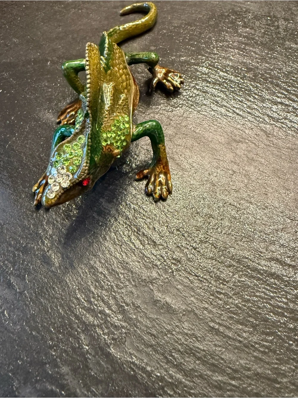 Vntg enamel lizard kimono dragon iguana trinket box crystal jewel magnetic hinge